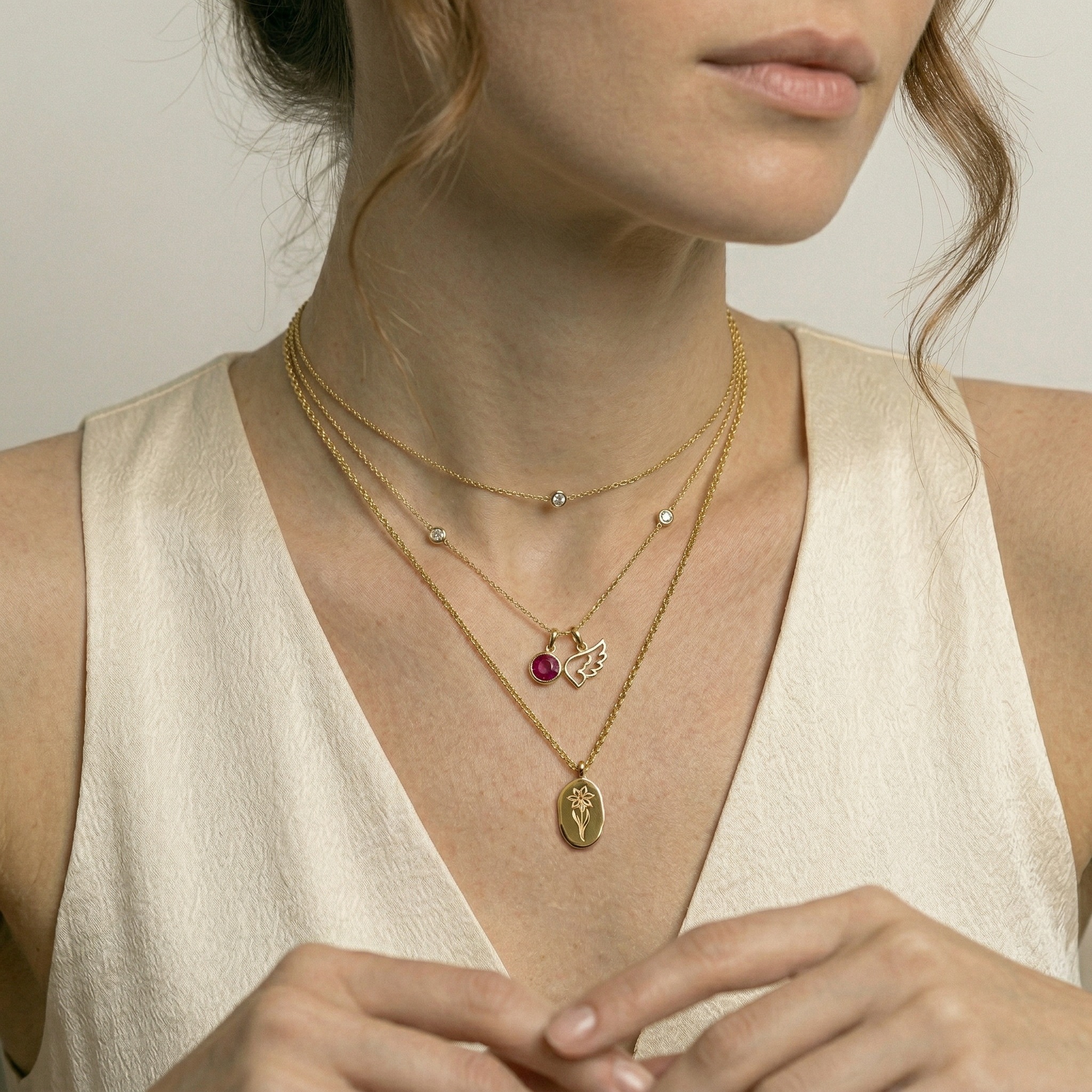 The Fleur Molten Disc Necklace | 18K Gold Plated Birth Month Flower Piece